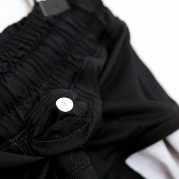 Lululemon Hotty Hot Shorts Dottie Tribe White Black 2.5" Inseam Size 8 Active - Picture 13 of 16